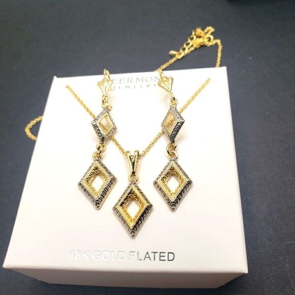 𝅺18k gold necklace bundle in box Diamond shape earrings necklace set - Picture 1 of 5